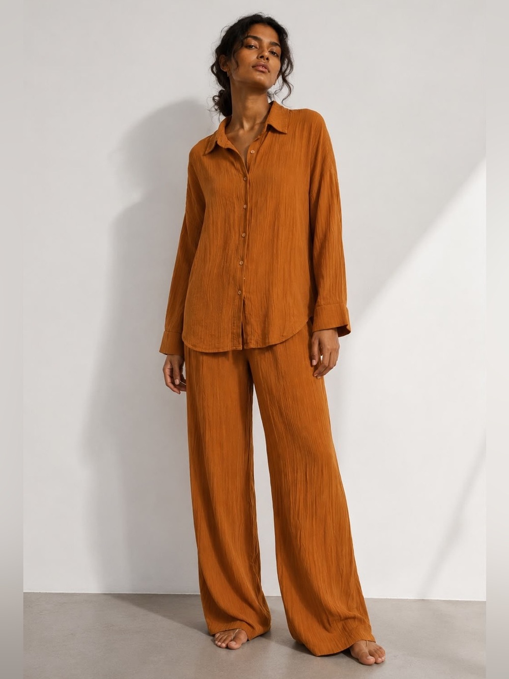 Salanta Orange Two-Piece Lounge Set Women’s Medium Button-Up Shirt & Pants